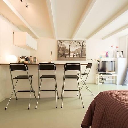 Quiet Apartment For 4 At Park In Center Amsterdam Exterior photo